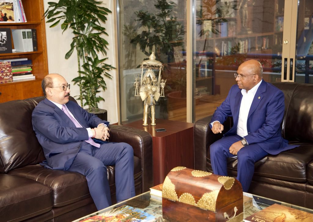 މިނިސްޓަރ ޝާހިދު، އިންޑިއާގެ ފޮރިން ސެކްރެޓަރީއާ ބައްދަލުކުރައްވައިފި