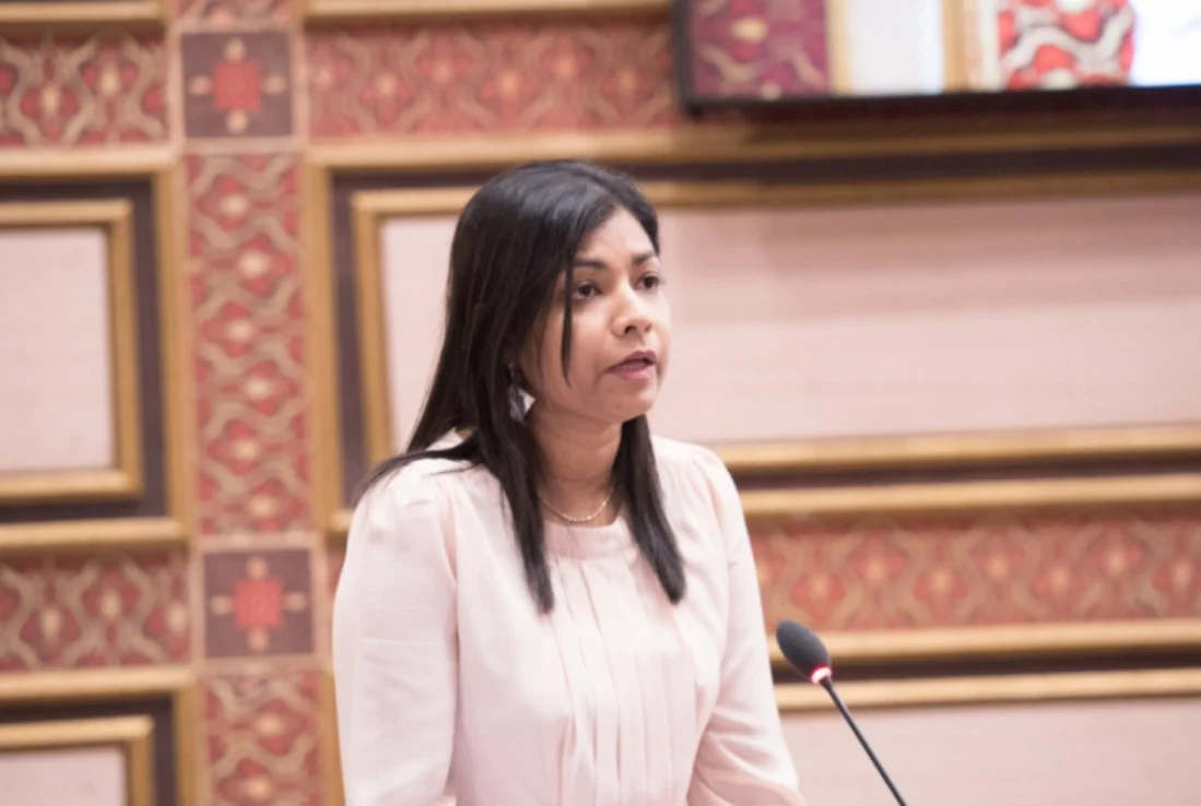 މަސްވެރިން ބާނާ މަހަށް ފައިސާ ނުލިބި ގިނަ ދުވަސްވާ މައްސަލަ މަޖިލީހަށް