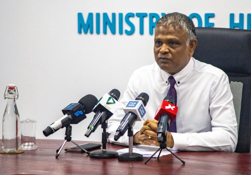 ސްކޮލަރޝިޕްތަކާއެކު ރާއްޖޭގެ ހުރިހާ ސަރަޙައްދެއްގައި ސްޕެޝަލިސްޓުންގެ ހިދުމަތް ލިބޭނެ: މިނިސްޓަރ