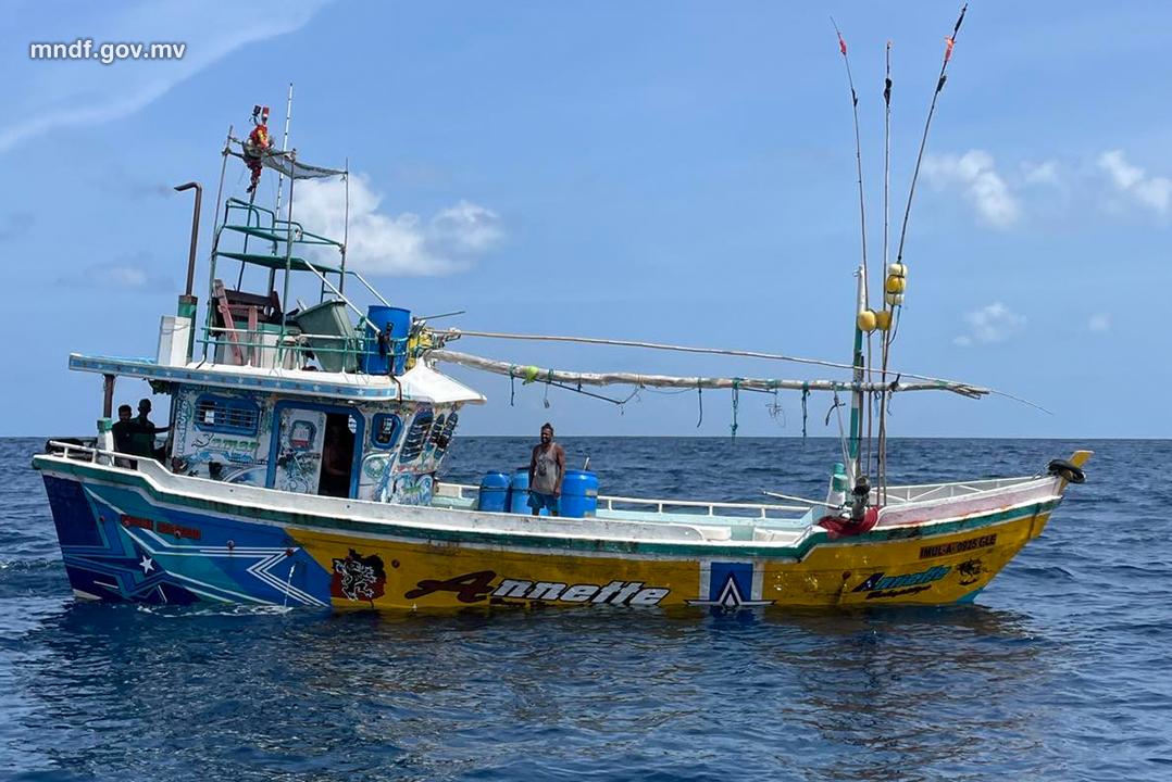 ރާއްޖޭގެ ސަރަޙައްދުގައި ޤަވާއިދާ ޚިލާފަށް މަސްވެރިކަންކުރި ބޭރުގެ ބޯޓެއް އަތުލައިގެންފި