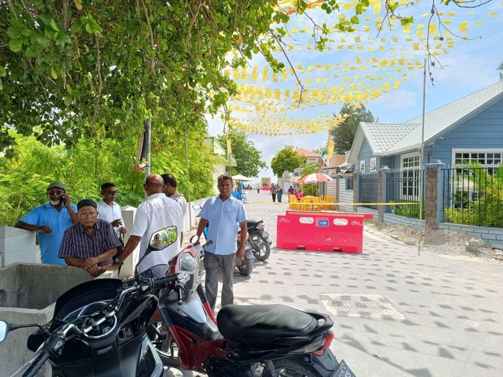 ރަސްދޫގައި އަލުން ވޯޓު ލާން ފަށައިފި