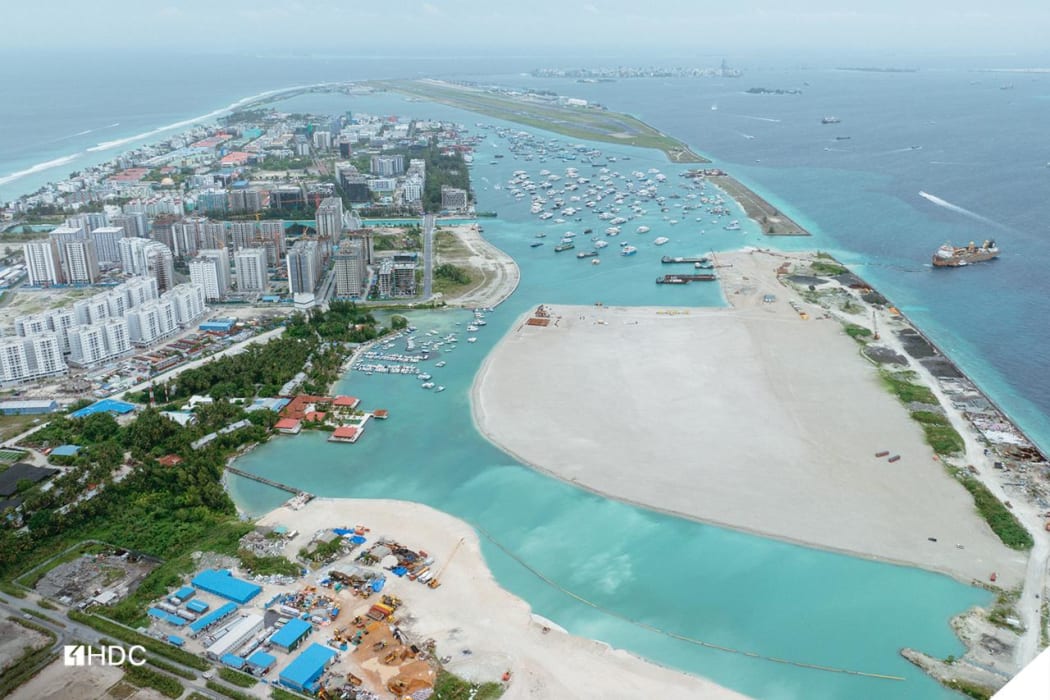 ބޯހިޔާވަހިކަން އެންމެންނަށް: ފޭސް ތިނަކުން ގެދޮރު ގަންނަން 1،000 ހައުސިންގ ޔުނިޓް