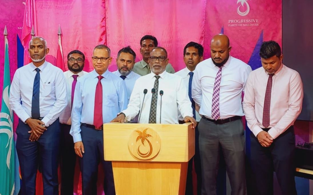 ގޮތް ނޭނގޭ ރޯގާއެއް ފެތުރެމުންދާއިރު ކުޅިވަރު ހަރަކާތްތައް ހުއްޓާލުމަށް ގޮވާލައިފި