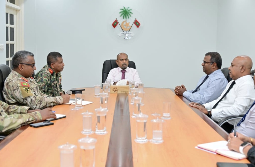 އެމްއެންޑީއެފްގެ ސްޕެޝަލް ފޯސަސްއަށް ރާއްޖޭގައި ޕެރަޝޫޓް ޖަމްޕް ތަމްރީނު ދިނުމަށް އައިލެންޑް އޭވިއޭޝަނާއެކު މަޝްވަރާކޮށްފި