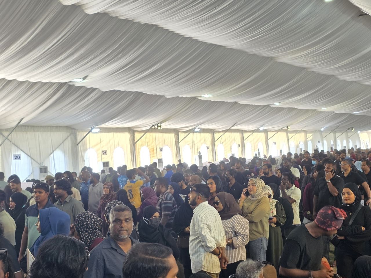 ވޯޓުލާންދާ އެންމެން ވެސް ހުރިހާ ވޯޓު ކަރުދާހެއް ނަގަން ޓްރާންސްޕޭރެންސީން އިލްތިމާސްކޮށްފި