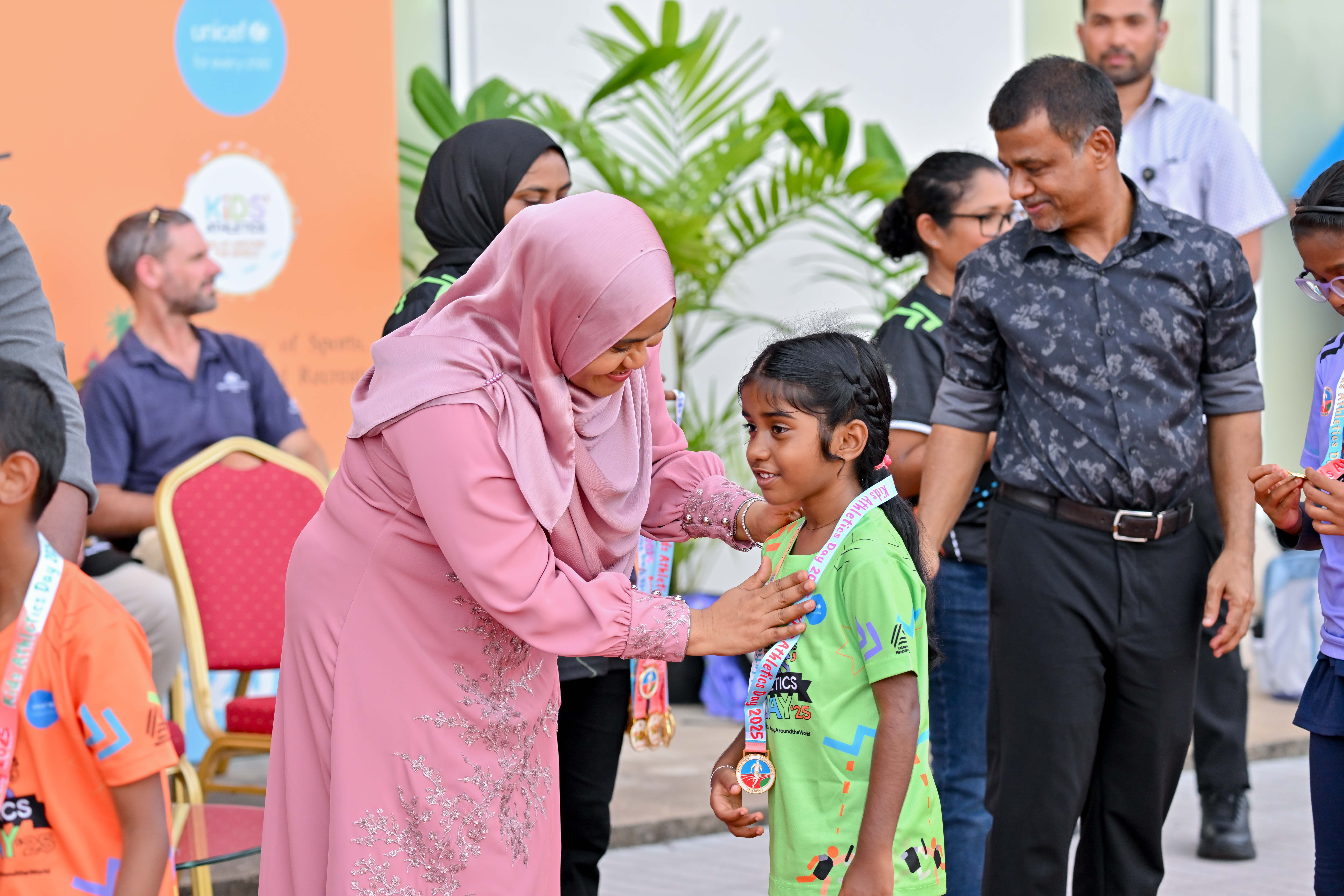 ކުޑަކުދިންނަށް ހިމާޔަތްދޭހާ ހިނދަކު ކުރިމަގުގެ އުންމީދުތައް ހަގީގަތަކަށް ވާނެ: މެޑަމް ސާޖިދާ