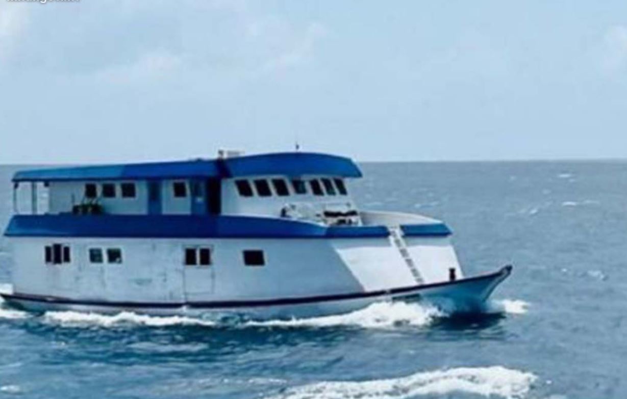 އަޑިއަށްދިޔަ ބޯޓުން ބައެއް ތަކެތި އޮޔާދާތީ ސަމާލުވާން އިލްތިމާސްކޮށްފި