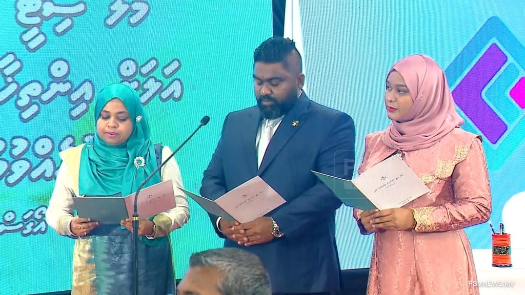 މާލޭ ސިޓީ ކައުންސިލަށް އިންތިޚާބުވި އާ ކައުންސިލަރުން ހުވާކޮށްފި