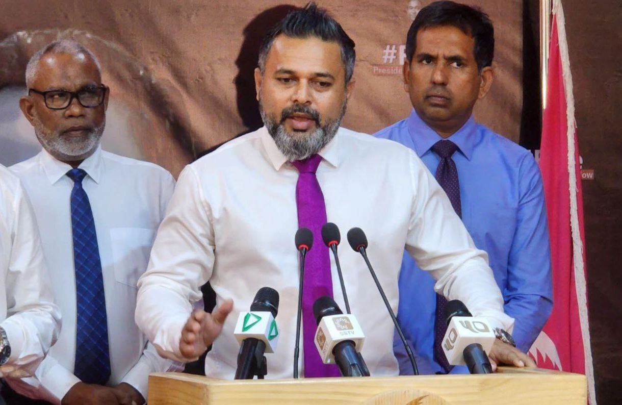 ޝަރުއީ ނިޒާމް އިސްލާހުކުރަން އެއްކޯޓުން އަނެއްކޯޓަށް ފަނޑިޔާރުން ބަދަލުކުރުން ނޫން ކަމެއް ނުކުރޭ: ޝިޔާމް