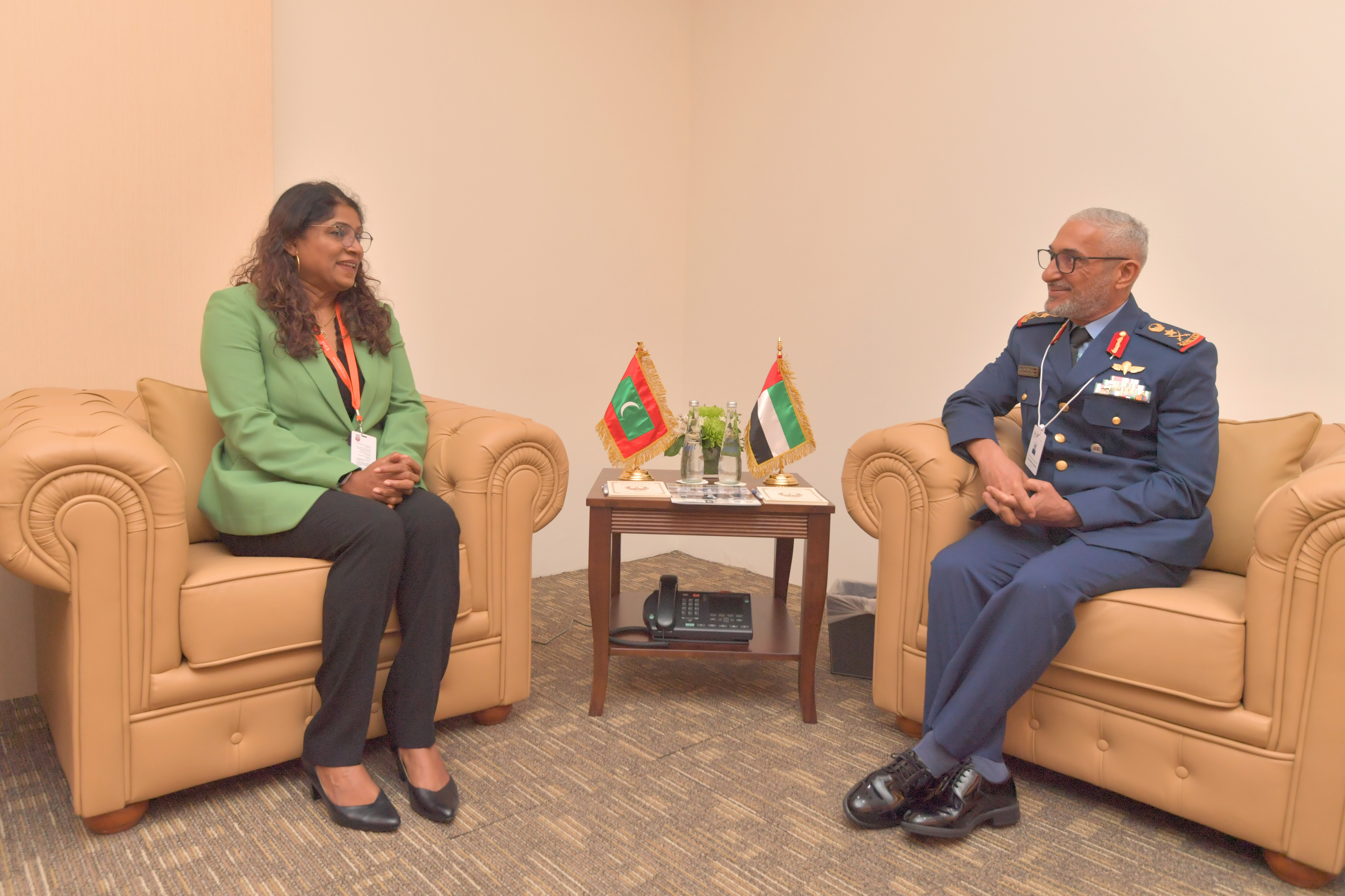 ޑިފެންސްގެ ދާއިރާއިން ރާއްޖެއާއި ޔޫއޭއީގެ ގުޅުން ބަދަހިކުރަން މަޝްވަރާކޮށްފި