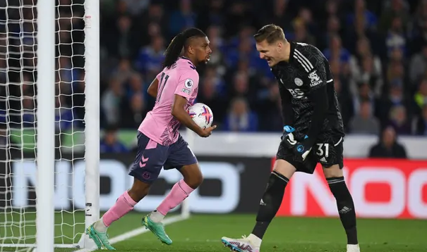 ލެސްޓަރ އާއި އެއްވަރުވުމުން އެވަޓަން އަދިވެސް ރެލިގޭޝަން ޒޯނުގައި