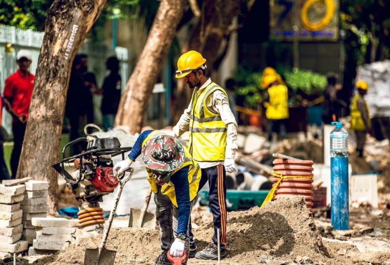 ފާރެއް ވެއްޓި، އާރުޑީސީގެ މުވައްޒަފުންތަކަކަށް އަނިޔާވެއްޖެ