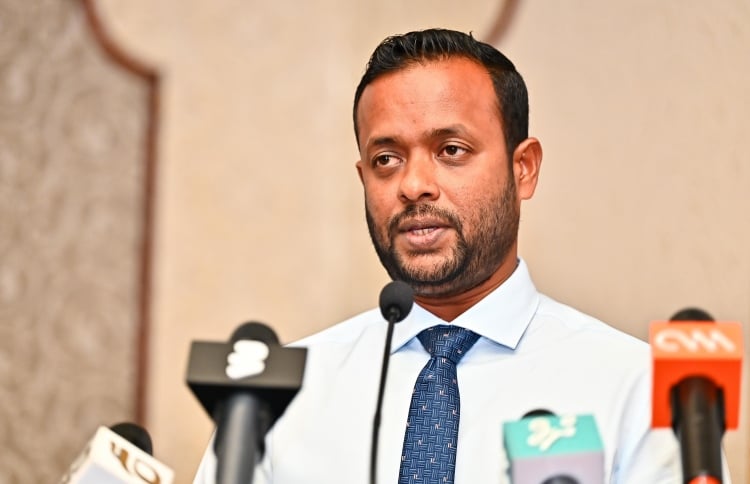 ވަކި މަޝްރޫއެއްގެ ގޮތުގައި އައްޑޫ އެއާޕޯޓާ ގުޅޭ މަގު ހަދަން ފަށަނީ