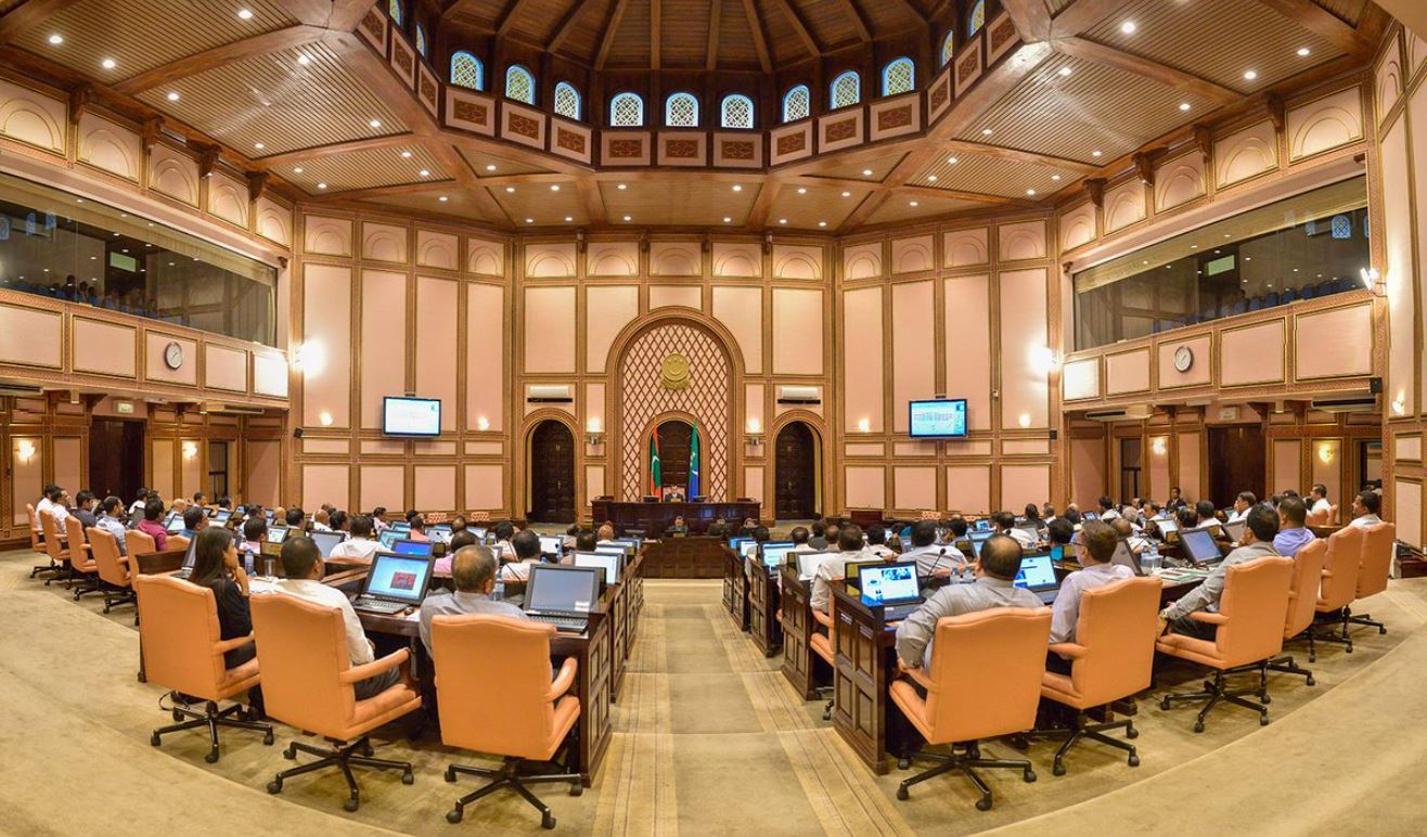 ބަޖެޓް ބަހުސް ނިންމާލައިފި؛ 70 މެންބަރުން ބައިވެރިވެވަޑައިގެންނެވި