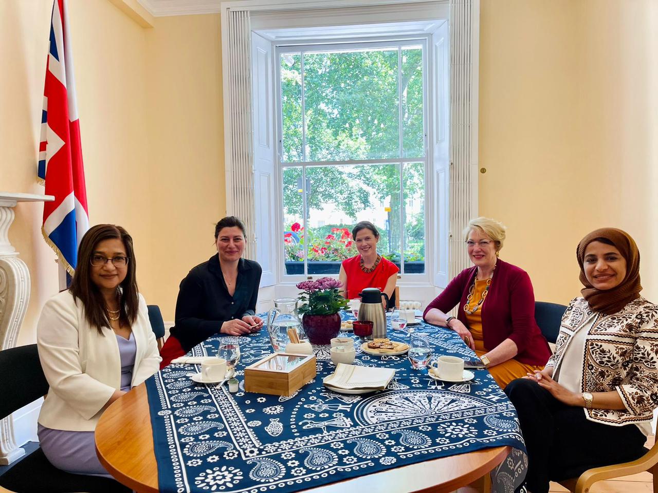 ވިމެން އިން ޑިޕްލޮމަސީ ނެޓްވާކުގެ ރައީސާގެ މަގާމަށް ޑރ. ފަރަހަނާޒް