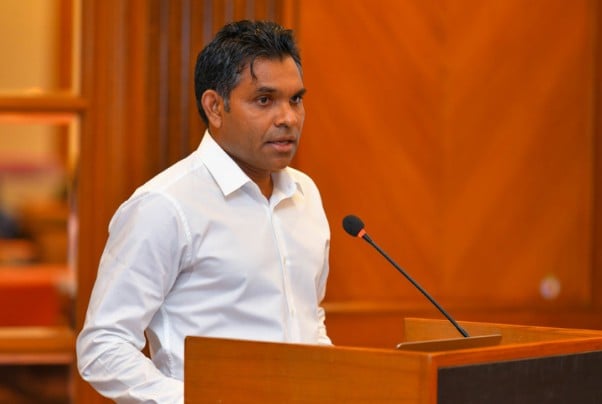 މިނިވަން މުއައްސަސާތަކުގެ މެމްބަރުން ސިޔާސީ ވުން ރަނގަޅެއް ނޫން: ފައިސަލް