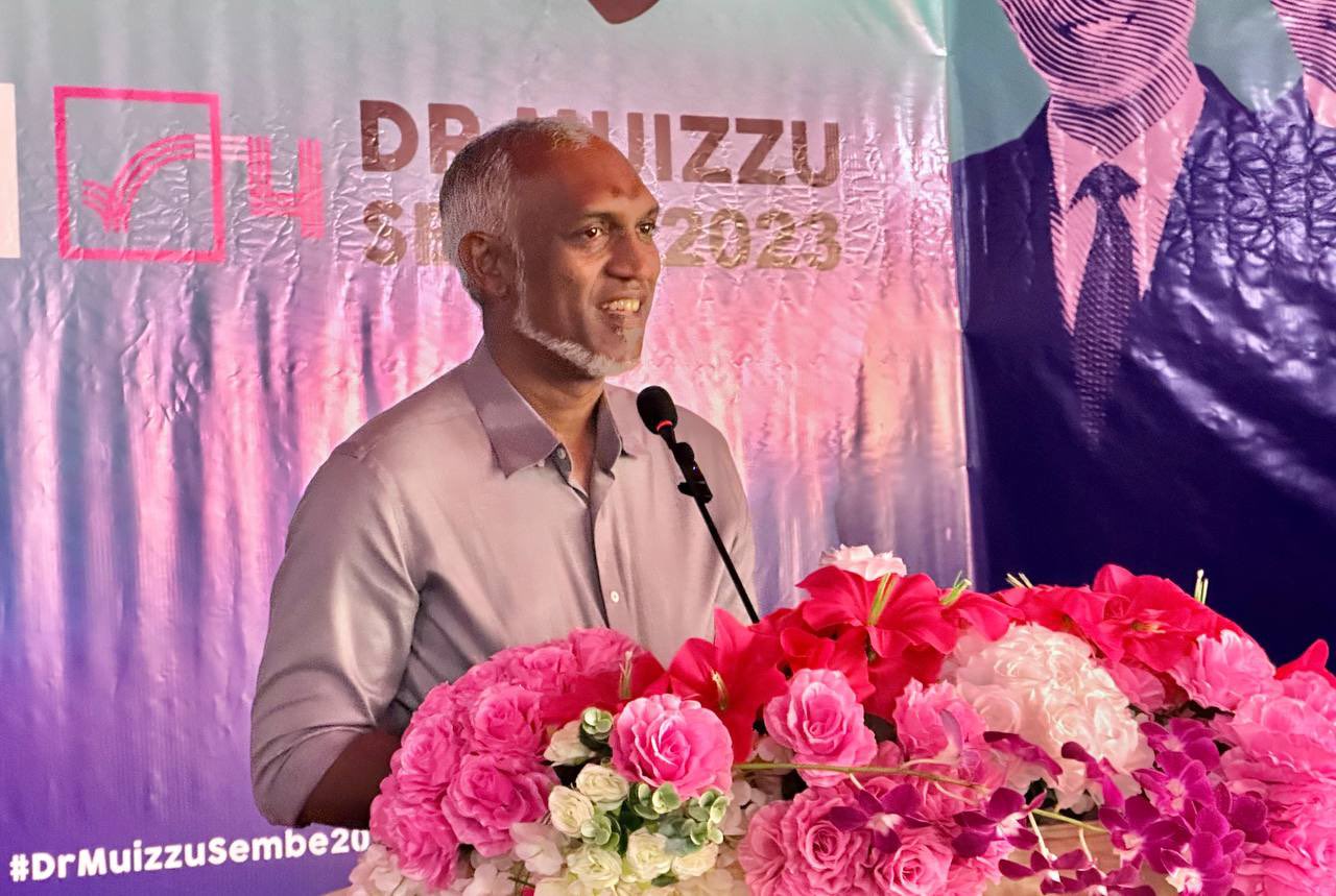 އަލިފުށީ އެއާޕޯޓުގެ މަސައްކަތް މިހާރަށްވުރެ ބާރު ސްޕީޑުގައި ފުރިހަމަ ކުރާނަން: ޑރ މުޢިއްޒު