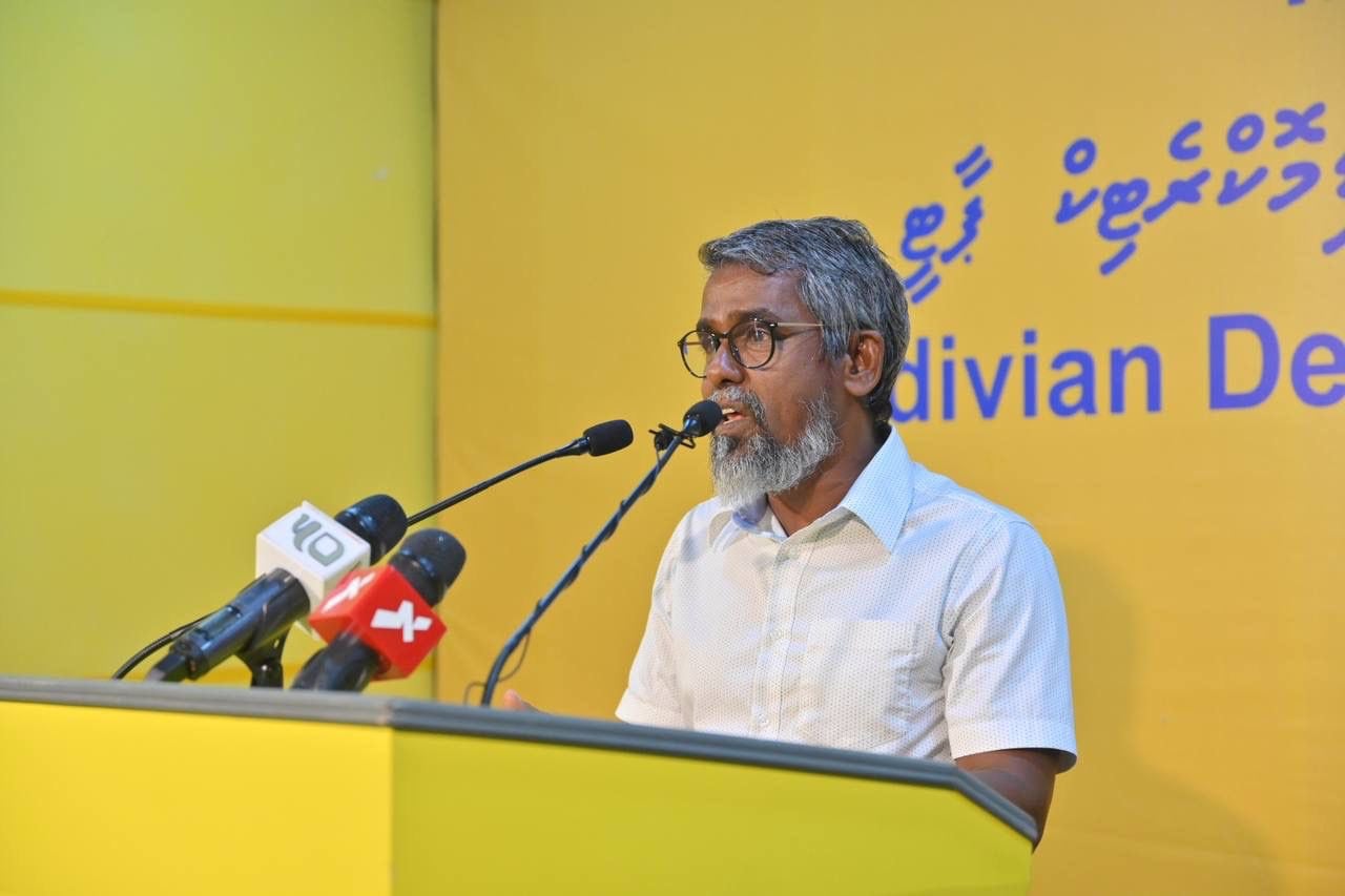 ކައުންސިލްތަކުގެ ބާރު ކަނޑުވާލާ ބިލު ފާސްވެއްޖެނަމަ ކައުންސިލްތައް މަގުމައްޗަށް ނުކުންނާނެ: ފިއްޓޭ