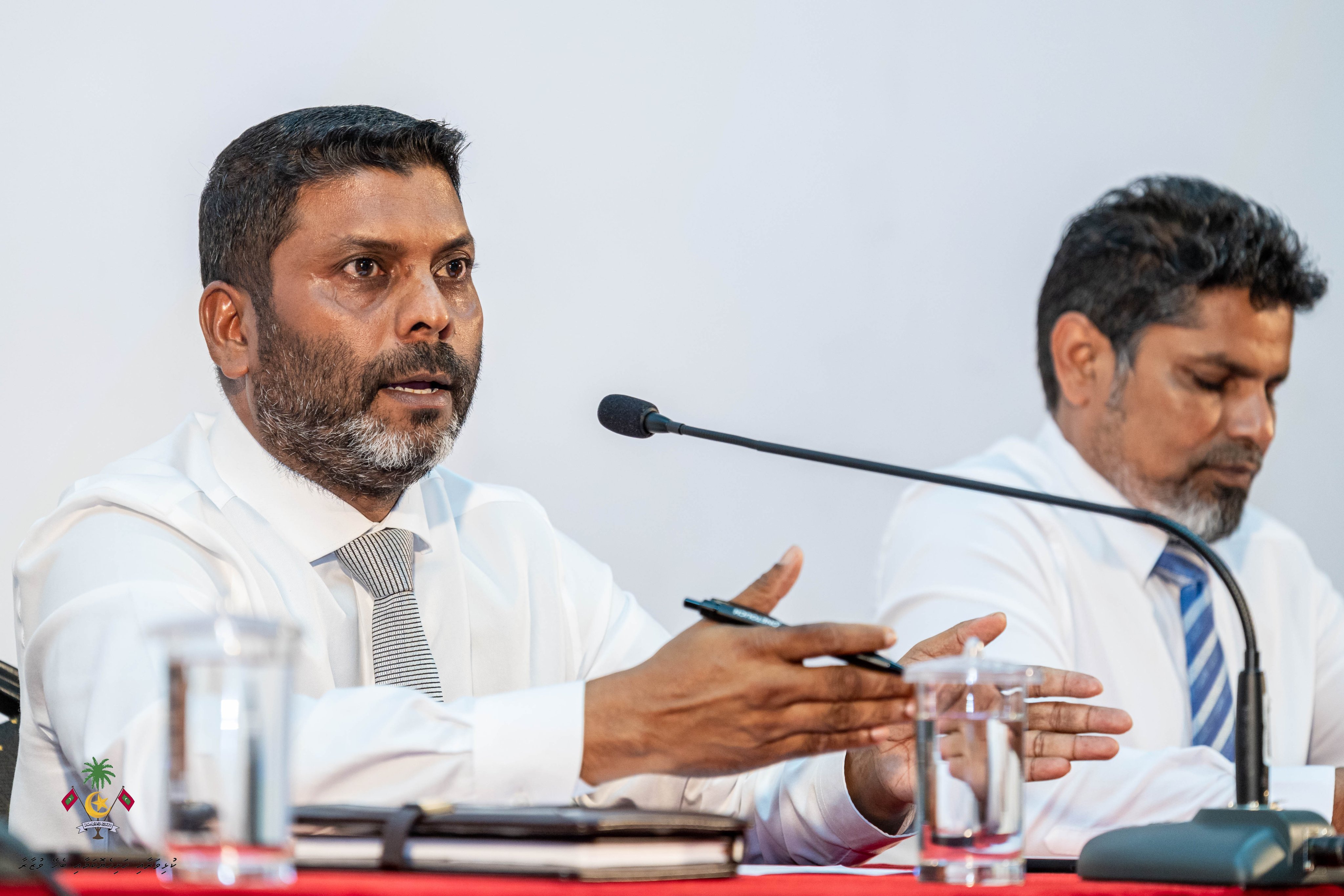 ކުޅިވަރާ ގުޅުން ހުރި ދާއިރާތަކުން ރާއްޖޭން ބޭރުން މީހުން ތަމްރީން ކުރަނީ