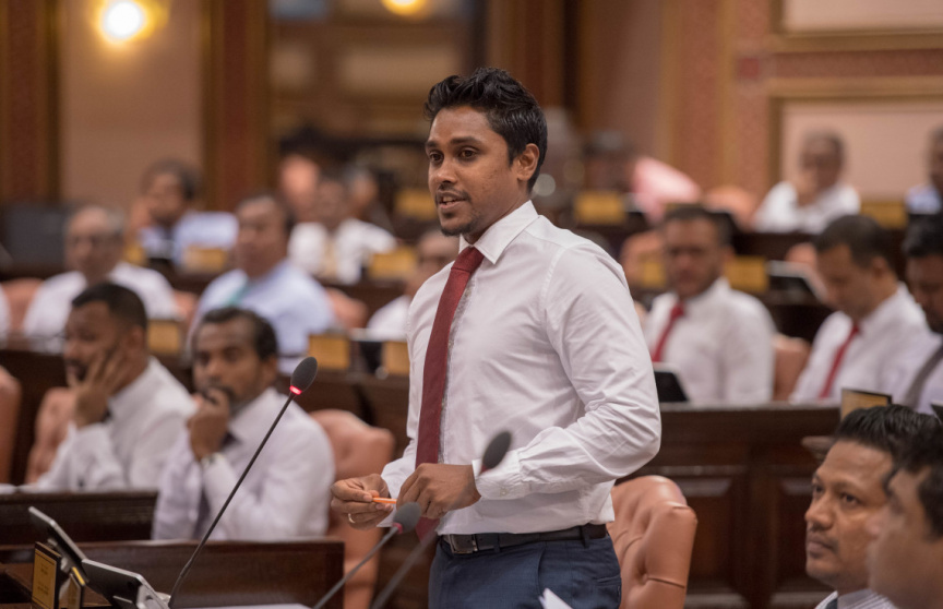 ހައިތަމްގެ ސިޓީއެއް މަޖިލީސް ރައީސަށް: އިޒްރޭލުގެ ޕާސްޕޯޓުގައި ރާއްޖެ އައުން ހުއްޓުވައިދީ!