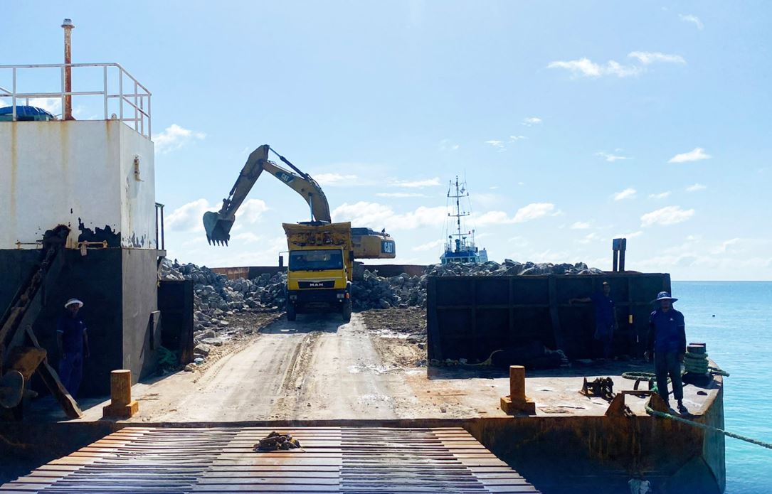 ހުޅުދެލީ ބަނދަރު ތަރައްޤީކުރުމުގެ މަޝްރޫޢުގެ ބޮޑުބައެއް ނިމިއްޖެ