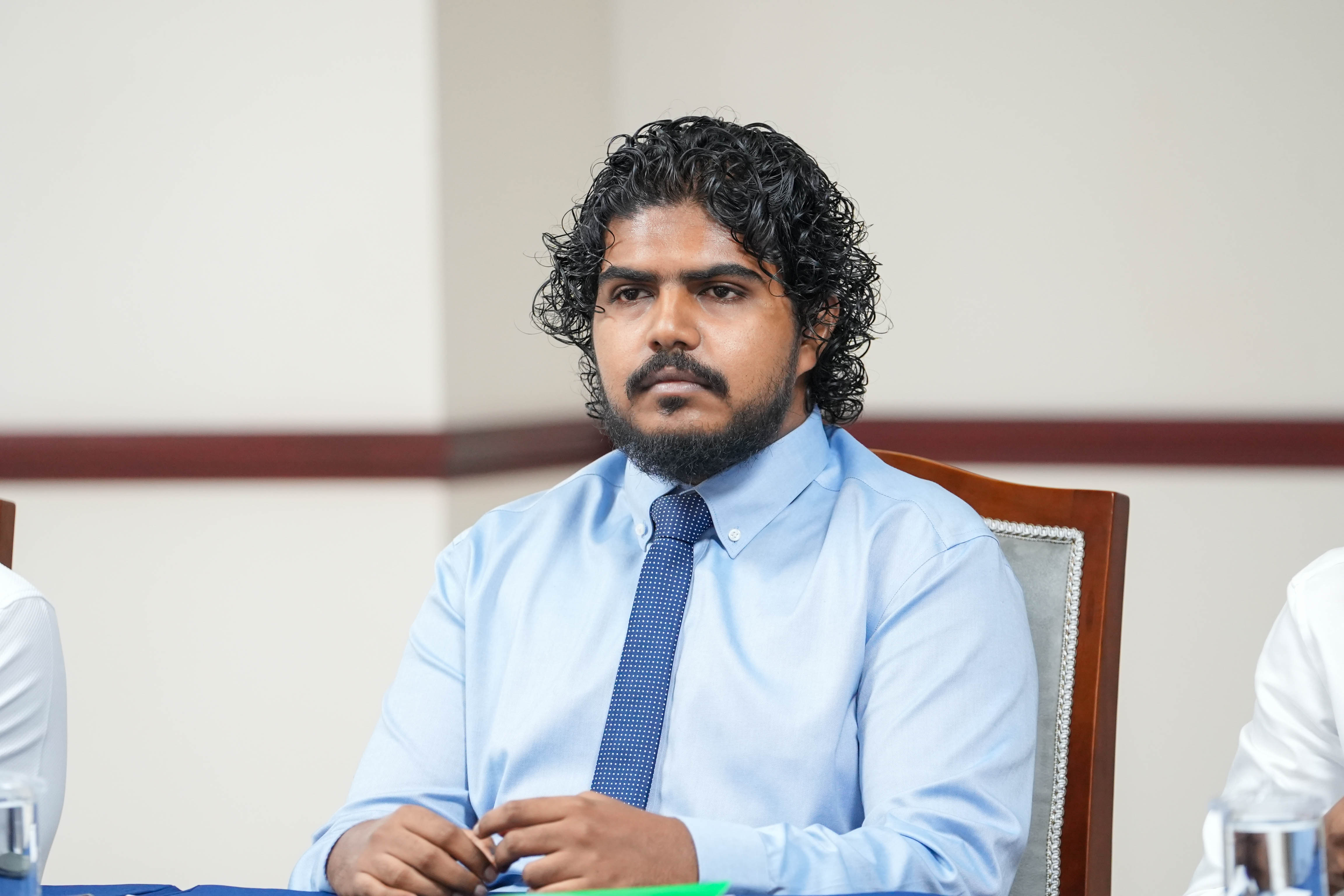 ކުރީ ސަރުކާރުން ފަށާފައިވާ ހަންކެޑެ މަޝްރޫޢުގެ ކޮންސެޕްޓް ބަދަލުކުރަން ދެކޮޅު: އަޒާން