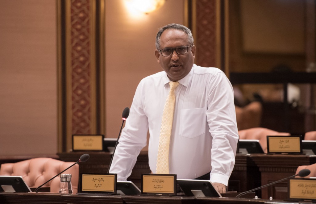 ދައްޕަރު މައްސަލާގައި މެންބަރު ޝަރީފް ފިއްލަދޫން ފަހާލައިފި