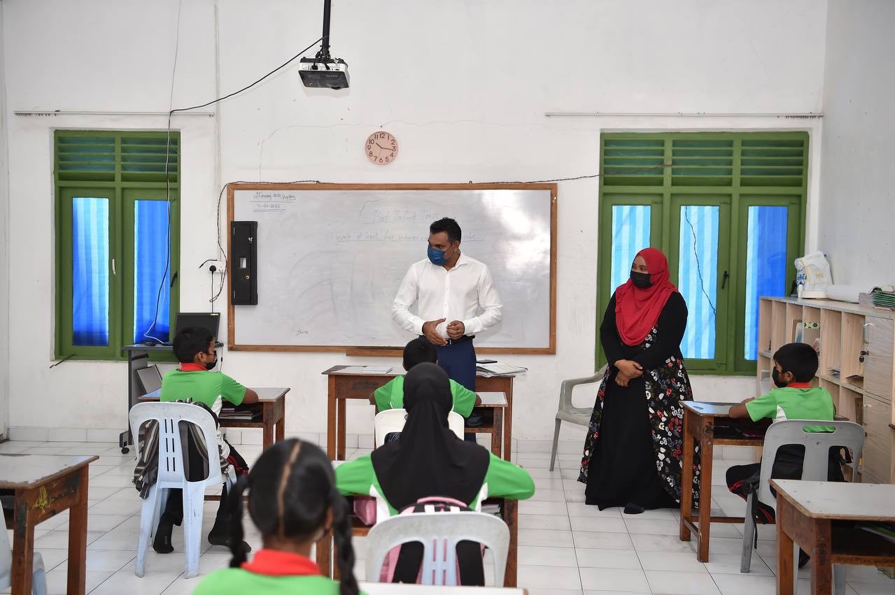 ނާއިބު ރައީސް ފެންފުށްޓާއި މާމިނގިލީގެ މުއައްސަސާތަކަށް ޒިޔާރަތްކުރައްވައިފި