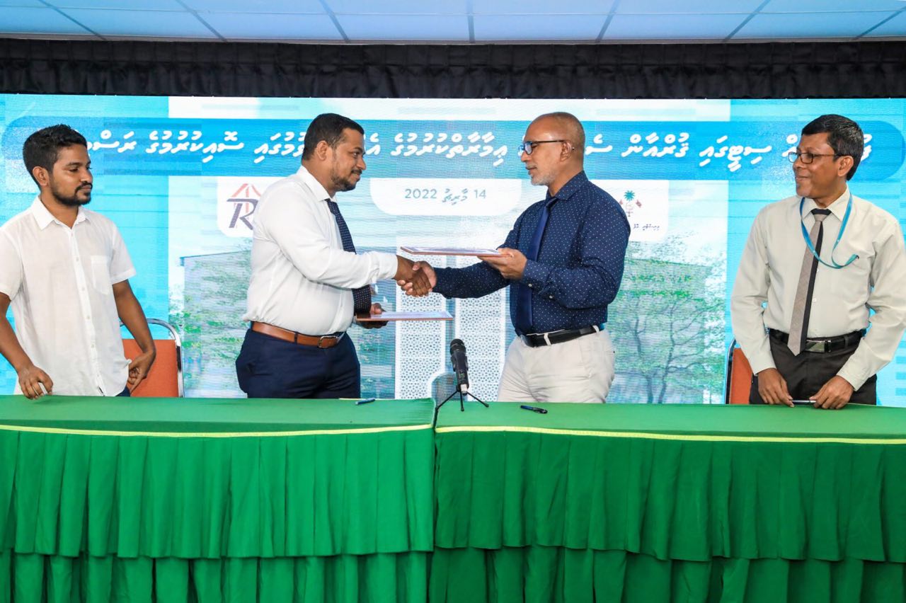 ފުވައްމުލަކުގައި ޤުރުއާނާބެހޭ މަރުކަޒެއް ޢިމާރާތްކުރުމުގެ އެއްބަސްވުމުގައި ސޮއިކޮށްފި