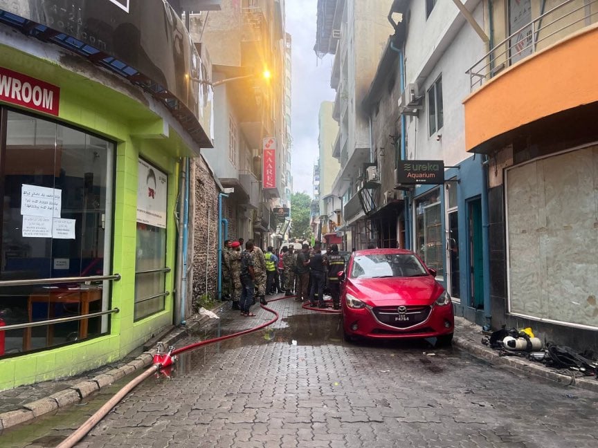 އަލިފާން ރޯވި ގެ ކުއްޔަށް ހިފާފައި ވަނީ ފުލުހަކު ކަމަށް ބުނާ ވާހަކަ ދޮގުކޮށްފި