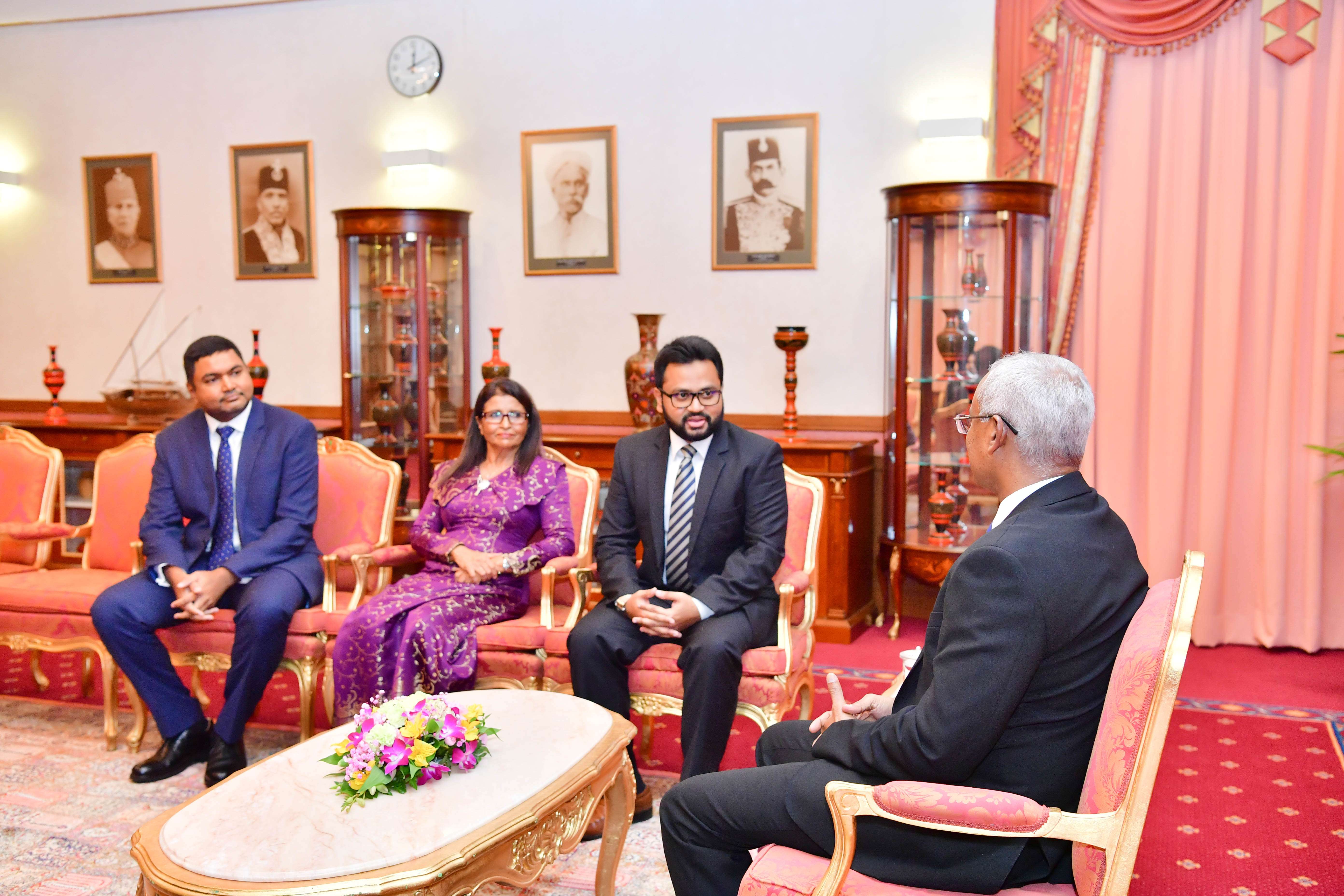 އިމިގްރޭޝަންގެ ތަރައްގީއަށް ރައީސް ދެއްވާ އެއްބާރުލެއްވުމަށް ކޮންޓްރޯލާގެ ޝުކުރު