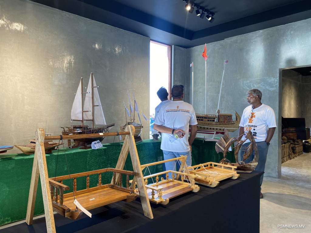 އަތްތެރި މަސައްކަތް ދައްކުވައިދޭ މައުރަޒެއް އަނގޮޅިތީމުގައި ފަށައިފި