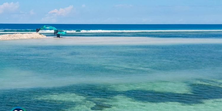 މުލީ އެއަރޕޯޓު މަޝްރޫއު: ބަންޑް ވޯލް އެޅުމުގެ މަސައްކަތް ކުރިޔަށް