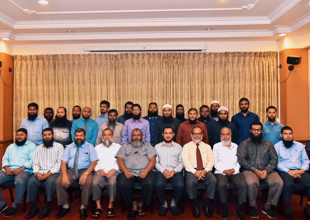 ޔޯގާ ހަރާމް ކަމަށްބުނެ ރާއްޖޭގެ 104 އިލްމުވެރިއަކު ފަތުވާއެއް ނެރެފި