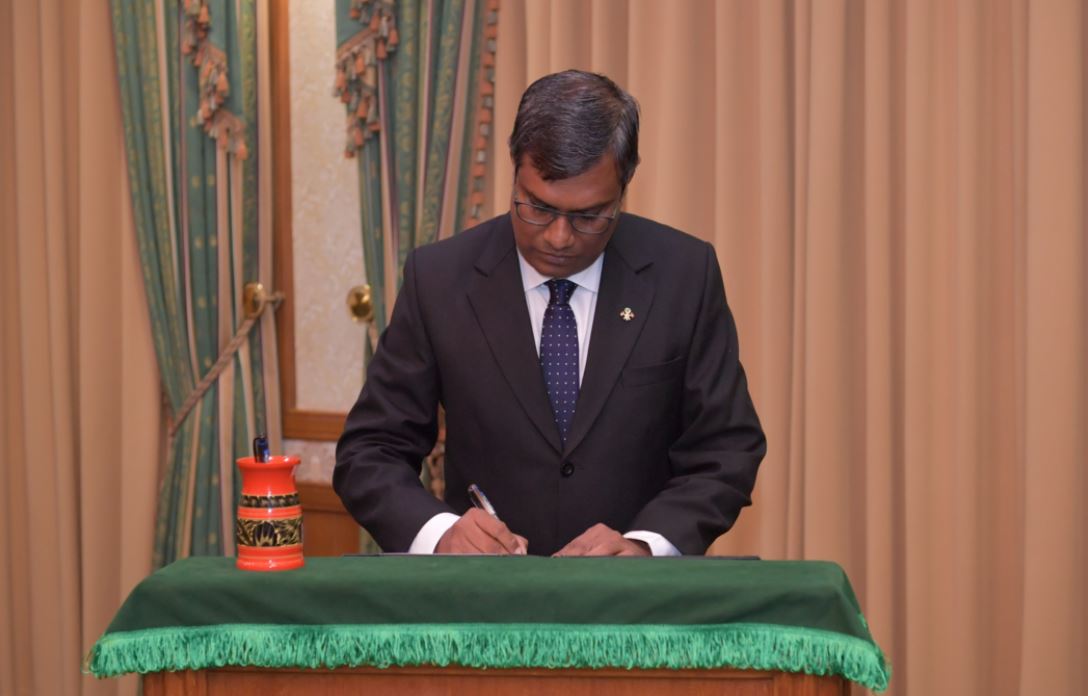 އުއްތަމަ ފަނޑިޔާރުގެ ވަގުތީ ގެކޮޅު މާދަމާ ހަވާލުކުރަނީ