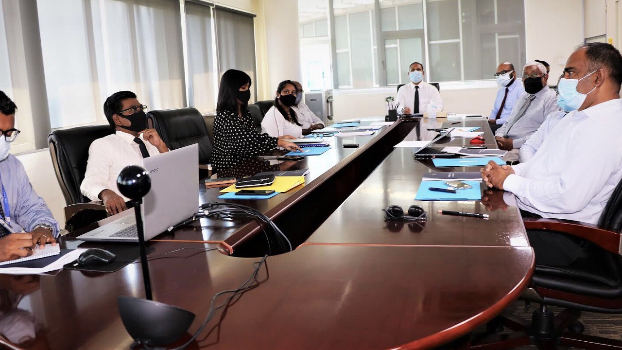 ޕޮލިސް ބޯޑުގެ މެމްބަރުންނާއި، މިނިސްޓަރ ޢިމްރާން ބައްދަލު ކުރަށްވައިފި