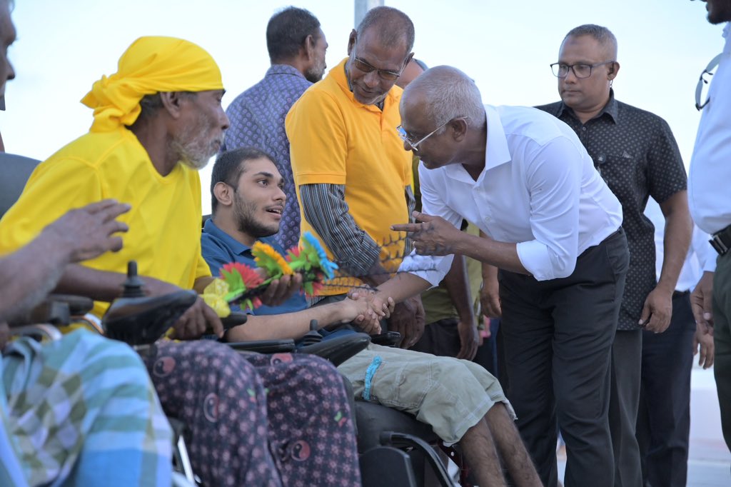 އިހަވަންދޫއިން ރައީސް ސާލިހަށް ހޫނު މަރުހަބާއެއް