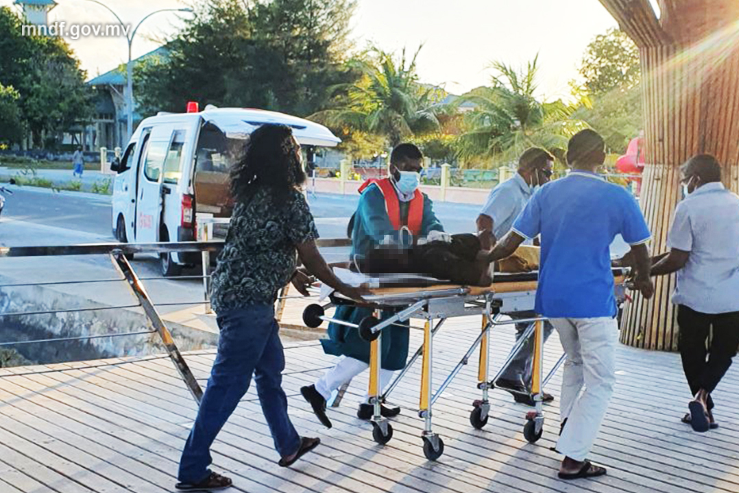 މަހަށްގޮސް އުޅުނު މަސްވެރިޔަކަށް ސްޓްރޯކެއް ޖެހިގެން ނިޔާވެއްޖެ