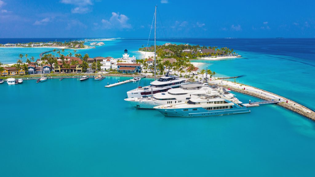 ގައިޑްލައިނާއި ހިލާފުވެގެން ޓުއަރިސްޓް އުޅަނދަކަށް ދީފައިވާ ހުއްދަ ބާތިލްކޮށްފި