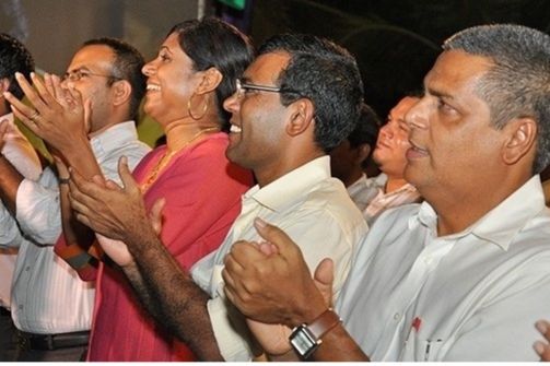 ރީކޯ މޫސަ ރައީސް ނަޝީދަށް: މަނިކުފާނު ތިހިރީ ވެރިިކަމުގެ ދަހިވެތި މަޅީގައި ބަނދެވިފައި!