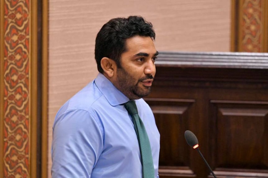 ވެންޓިލޭޓަރު މައްސަލައިގައި އަމީން އަނެއްކާވެސް ކޮމިޓީއަށް