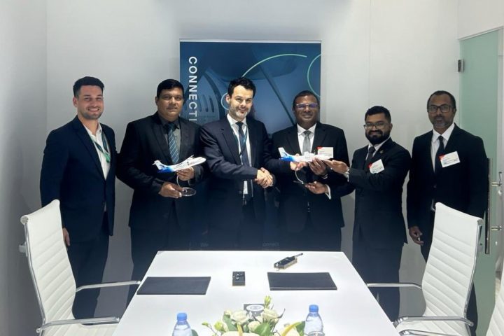 މޯލްޑިވިއަނަށް އޭޓީއާރުގެ ދެ ބޯޓު ގަންނަން ސޮއިކޮށްފި