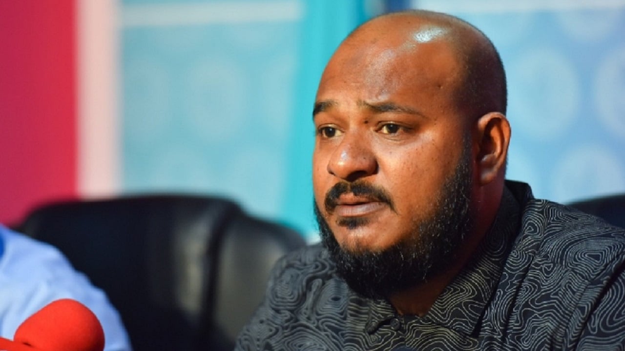 ފަނޑިޔާރު ޢަލީ ރަޝީދަށް އިންޒާރު ދިނުމުން ޝުޖާއުއަށް ފިޔަވަޅު އެޅުމަށް ގޮވާލައިފި