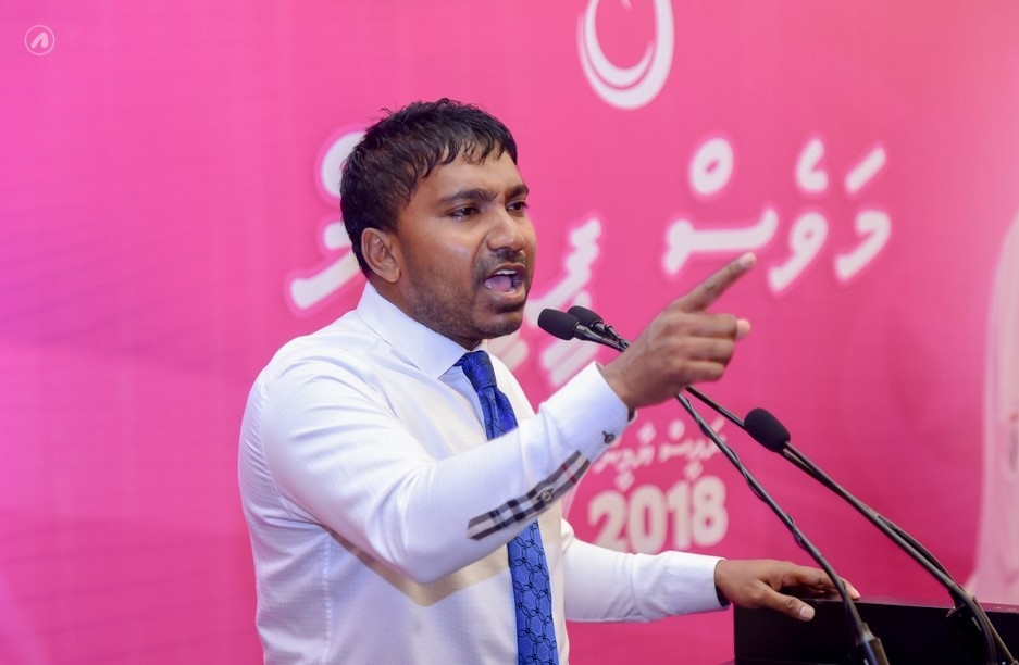 ކުރިން ކަނުބަނދެފައި ތިބި މީހުން މިހާރު ރިޕޯޓްތައް ނެރެން ވަރަށް ފަރިތަވެއްޖެ: އިލްހާމް