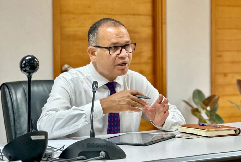 ރައީސްގެ ދަތުރުފުޅުން ފާހަގަވީ ރައްޔިތުން ބޭނުންވާ ގޮތަށް ކަންކަން ހިންގަން ބާރުއަޅުއްްވާކަން: އާދަމް ޝަރީފް