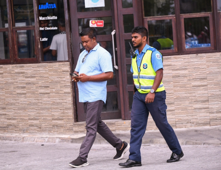 މުހައްމަދު އިސްމާއިލްއާ ދެކޮޅަށް ހެއްކެއްގެ ގޮތުގައި ހުށަހެޅީ ފޮޓޯއެއް އެކަނި