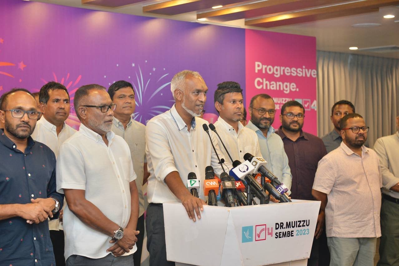 ފައިސާ ޗާޕްކުރުން ހުއްޓާލާނަން: ޑރ.މުއިއްޒު