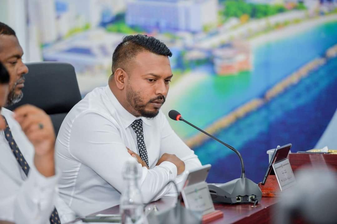 ކުއްޖަކަށް ހަމަލާދިން ކަމަށް ބުނެ އެމްޑީޕީއިން ނަރީޝްގެ މައްސަލަ ފުލުހަށް ހުށަހަޅައިފި