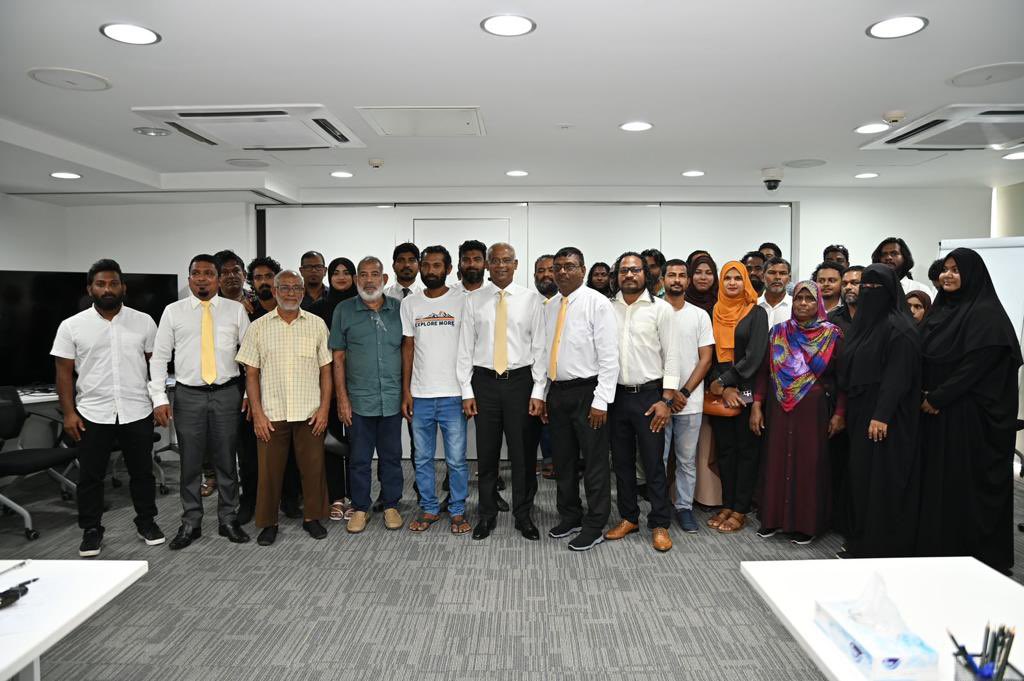 ގިނަ ބަޔަކާއެކު ތޮއްޑޫ ދާއިރާގެ ކުރީގެ މެމްބަރު އެމްޑީޕީއަށް