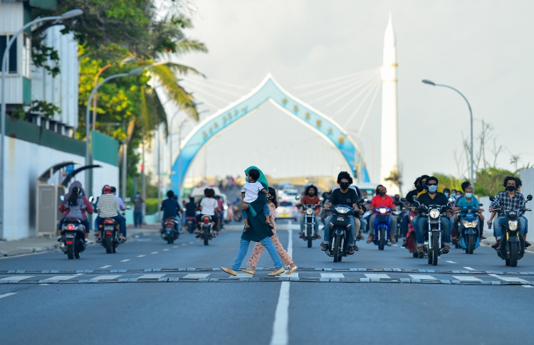 މާލޭ ރައްޔިތުންގެ ރުހުން ނެތި މަގުތަކަށް ވެހިކަލް އިތުރެއް ނުކުރެވޭނެ: ޑރ. މުޢިއްޒު